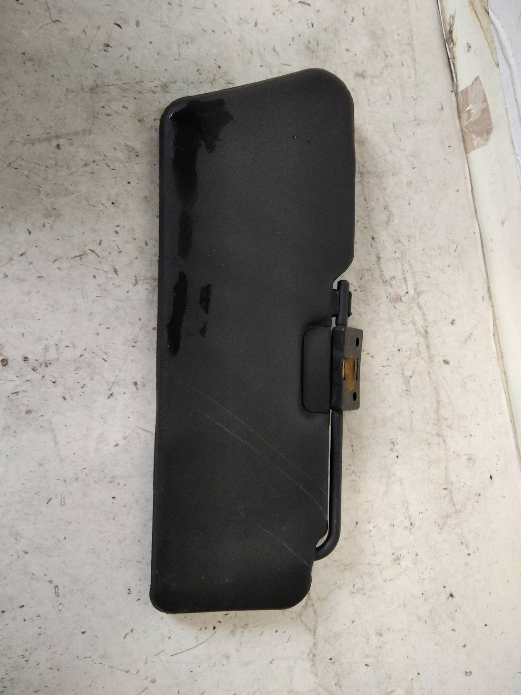 Aletta parasole parabrezza dx.